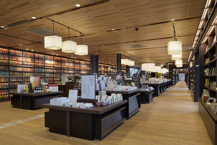 周南市立徳山駅前図書館