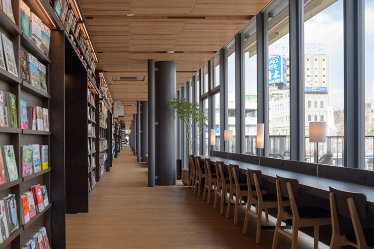 周南市立徳山駅前図書館